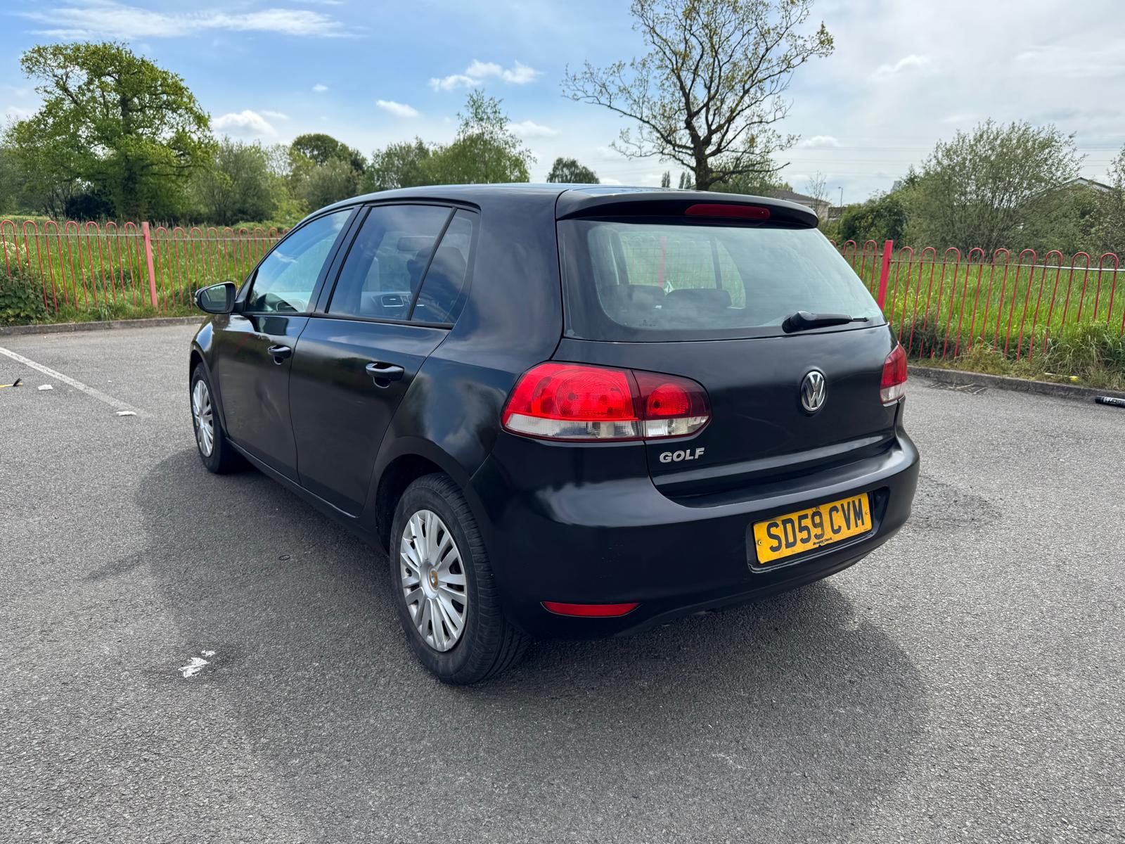 VOLKSWAGEN GOLF S